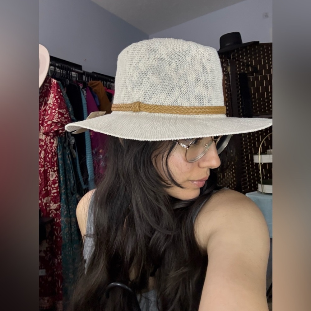 Stylish Cream Nubby Panama Hat with Tan Band - Picture 4 of 5